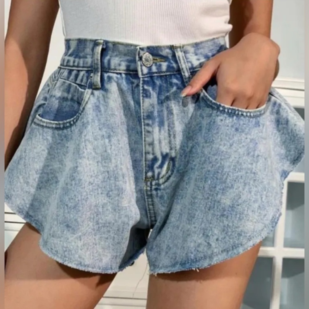 Women's Loose Bloomer Flutter Denim Shorts High Waisted High Rise Size S